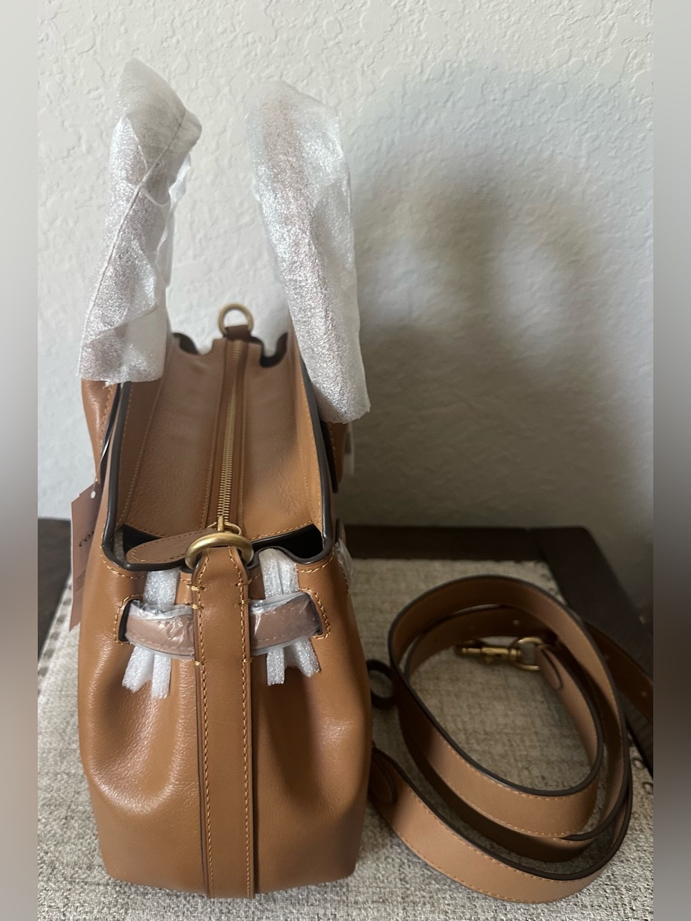 Coach Soft Empire Carryall 28 - Picture 9 of 12